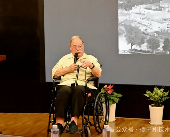诺贝尔和平奖得主Mark D. Levine博士应邀到访并分享主题报告